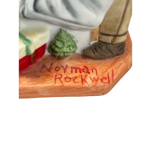Vintage Norman Rockwell Wrapping Christmas Presents Sculpture Figurine - Picture 6 of 9
